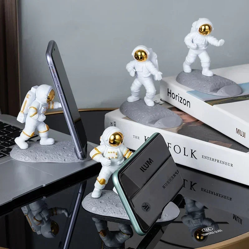 Soporte para Celular Astronauta Cyberpunk — Escultura Decorativa Espacial